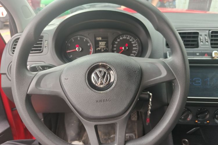 Volkswagen Polo 2014 #11 Volkswagen Polo 2014 car image #11