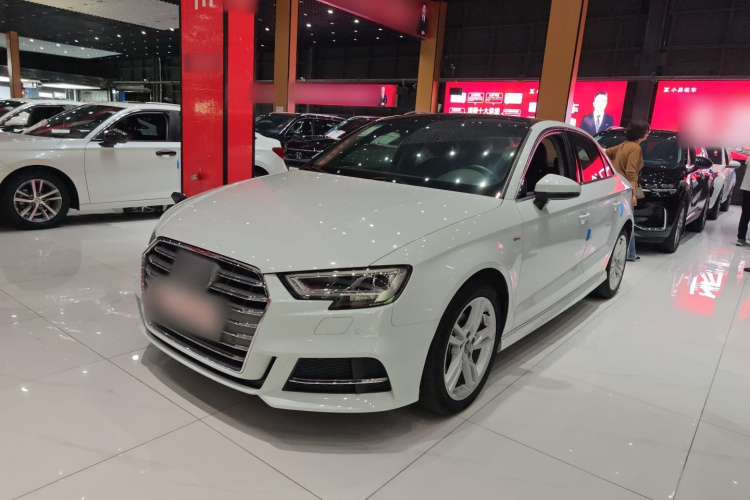 Audi A3 2020 car image #2