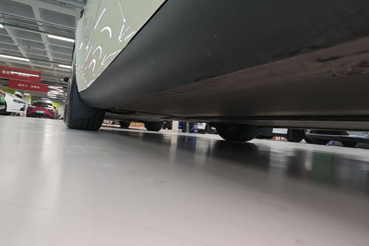 Tesla Model Y 2023 car image #27