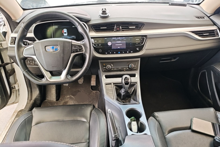 GEELY Emgrand 2019 #10 GEELY Emgrand 2019 car image #10