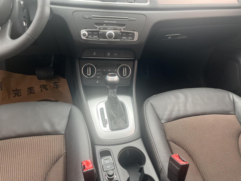 Audi Q3 2018 immagine di auto #14