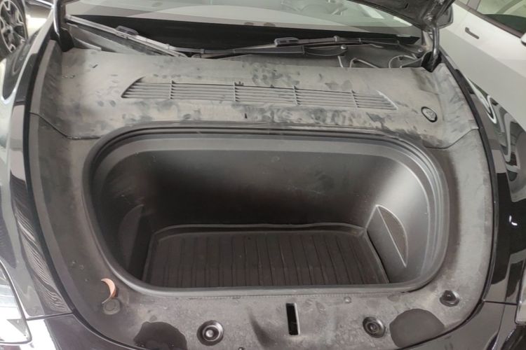 Tesla Model Y 2024 #20 Tesla Model Y 2024 car image #20