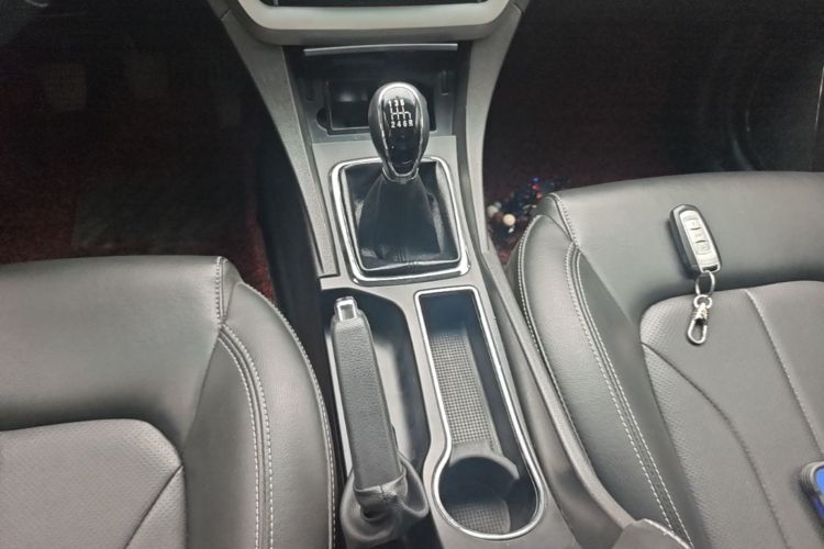 GEELY Emgrand 2016 car image #14