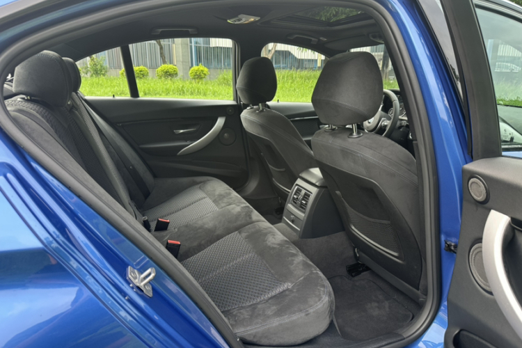 BMW 3 Series 2017 #18 BMW 3 Series 2017 car image #18