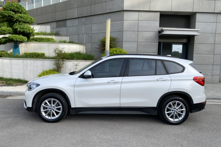 BMW X1 2019 #5 BMW X1 2019 car image #5