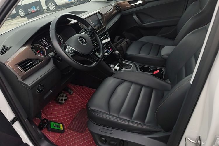Volkswagen Tharu 2022 car image #15