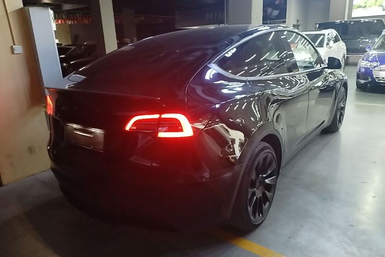 Tesla Model Y 2021 #7 Tesla Model Y 2021 car image #7