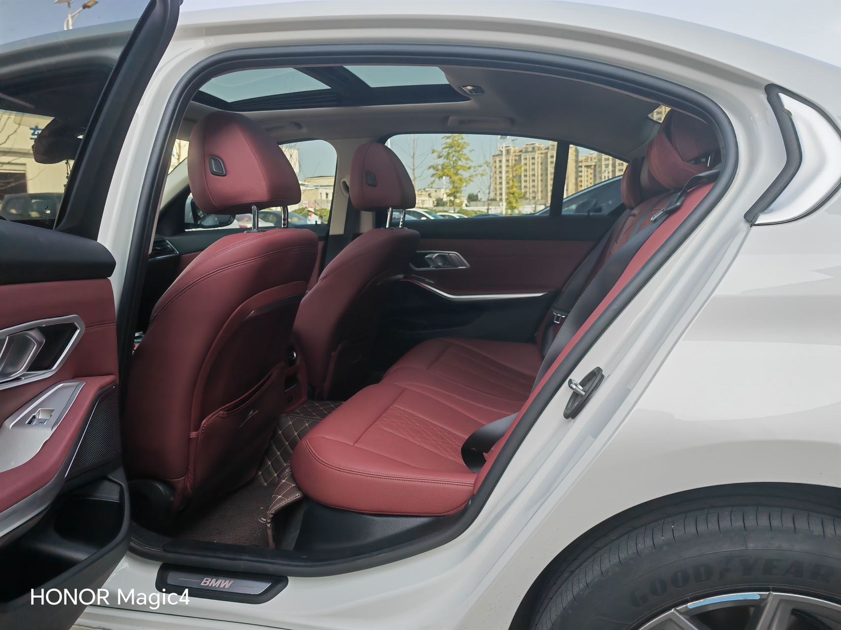 BMW i3 2024 car image #6
