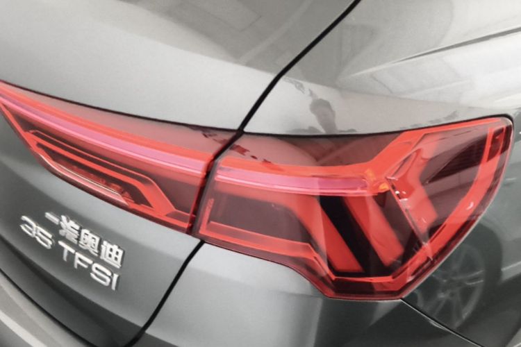Audi Q3 2021 #8 Audi Q3 2021 car image #8