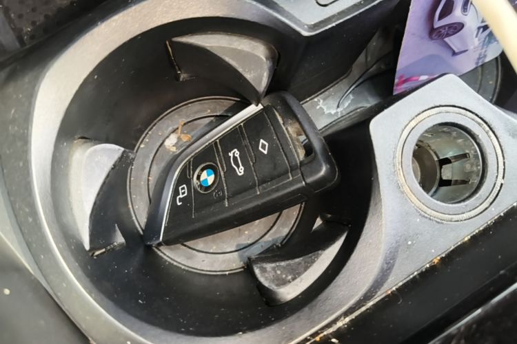 BMW 3 Series 2021 #9 BMW 3 Series 2021 car image #9