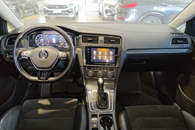 Volkswagen Golf 2020 #10 Volkswagen Golf 2020 car image #10