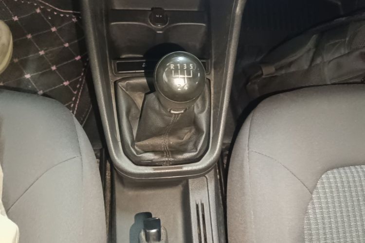 Volkswagen Santana 2019 #14 Volkswagen Santana 2019 car image #14