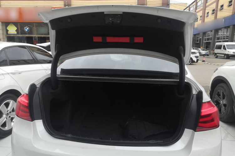 BMW 3 Series 2017 #19 BMW 3 Series 2017 car image #19