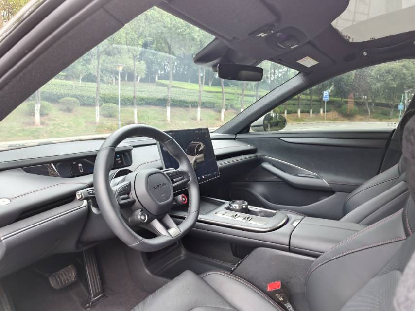MI SU7 2024 car image #4
