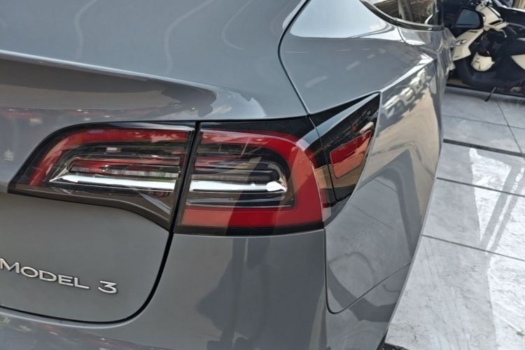 Tesla Model 3 2020 car image #8