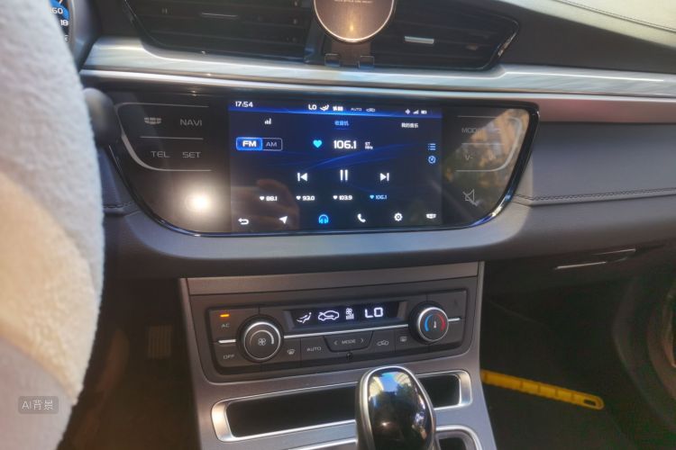 GEELY Emgrand 2019 car image #15
