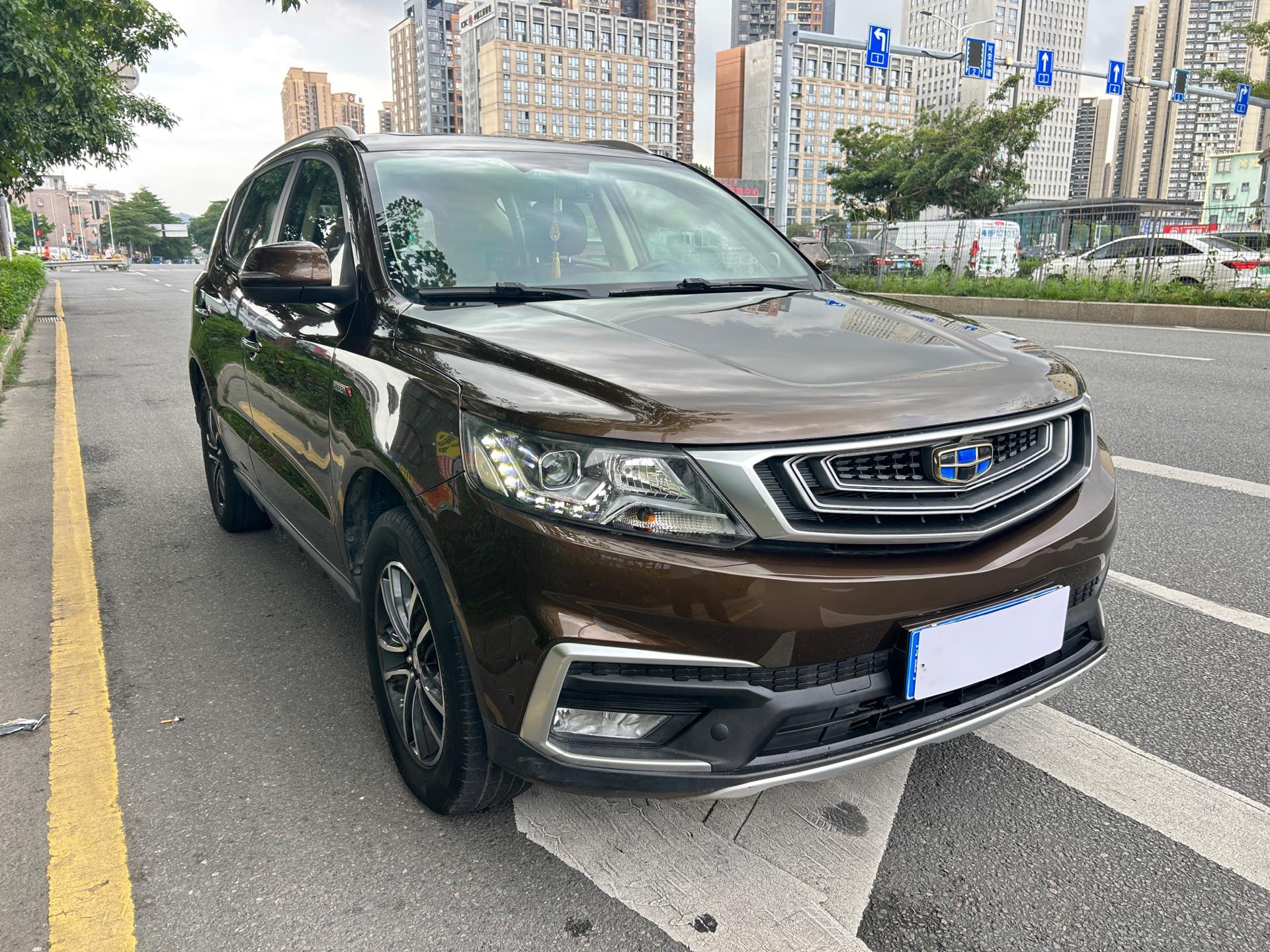 GEELY Vision X6 2019 car image #3