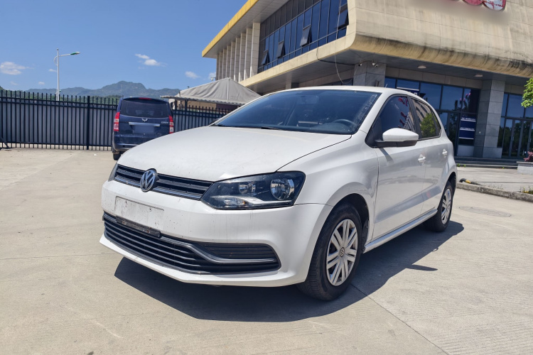 Volkswagen Polo 2018 car image #2