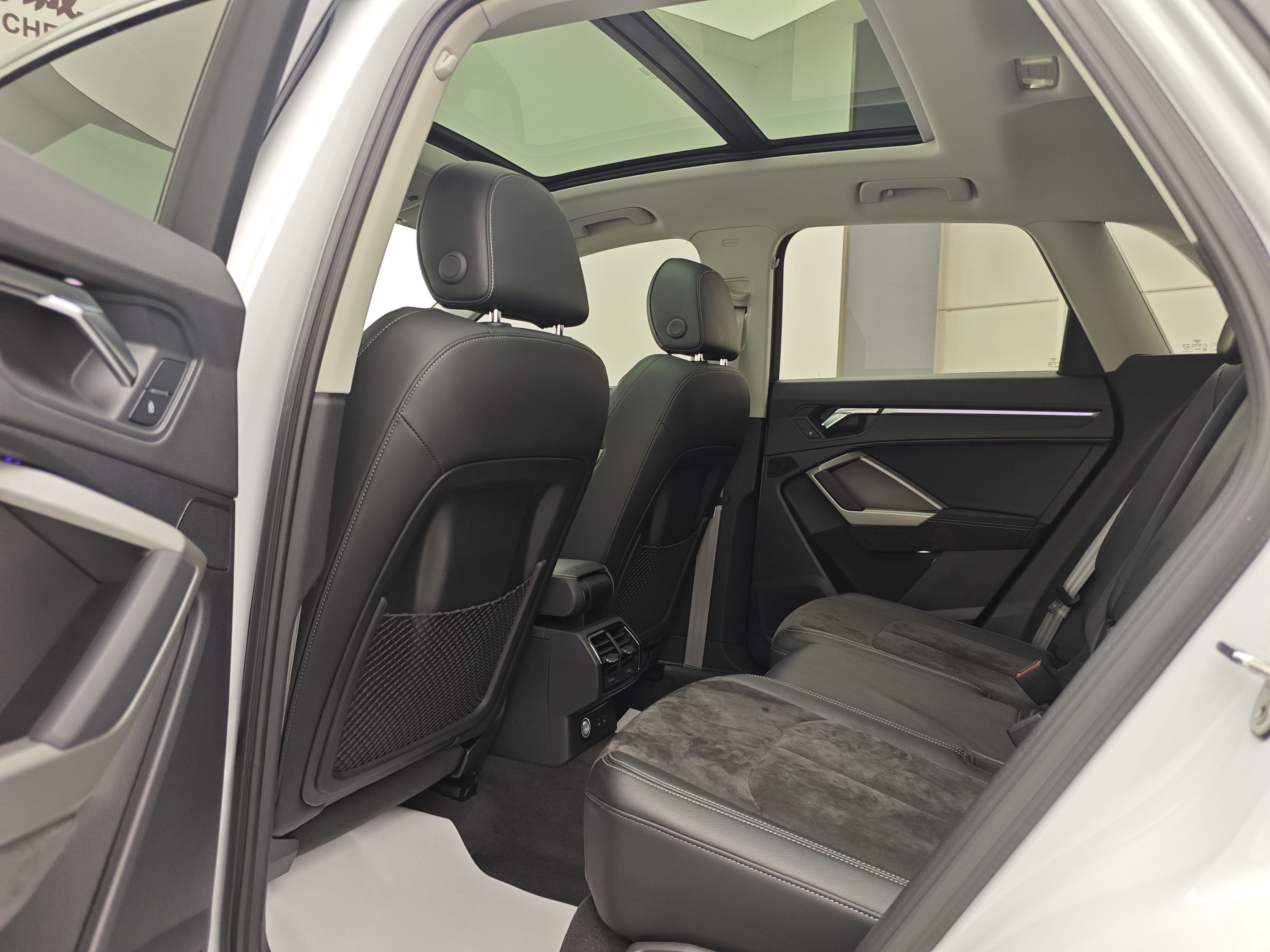 Audi Q3 2021 imagen de coche #9