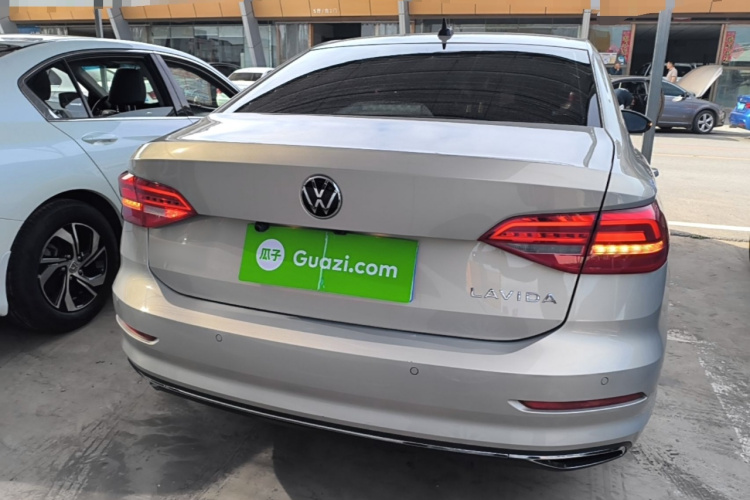 Volkswagen Lavida 2020 car image #6
