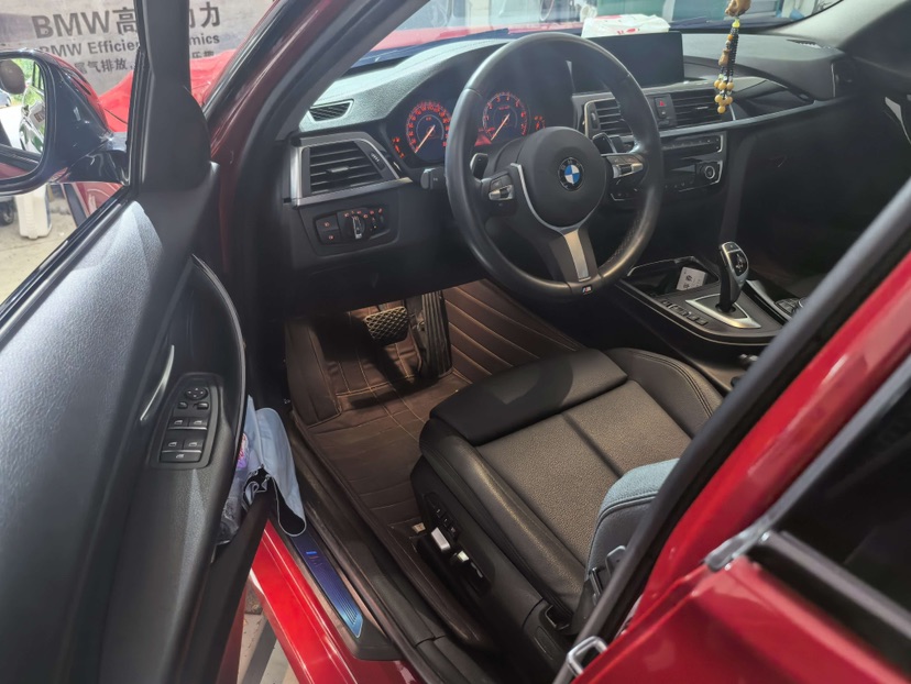 BMW 3 Series 2019 car image #3