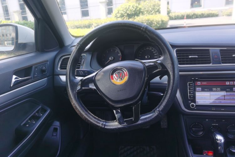 Volkswagen Lavida 2016 car image #15