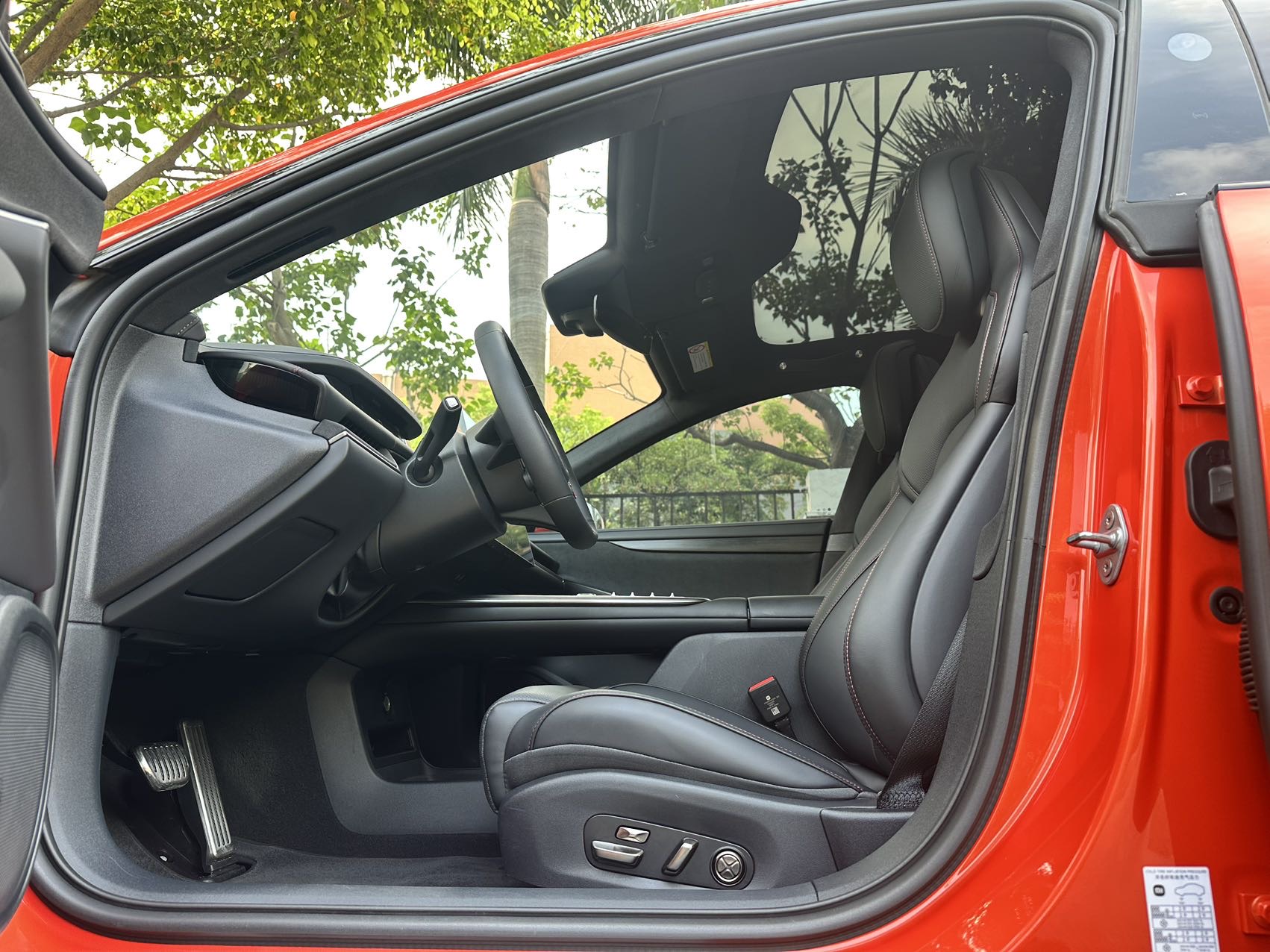2025 car image #4