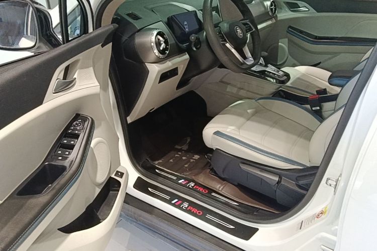 BYD Yuan Pro 2023 car image #16