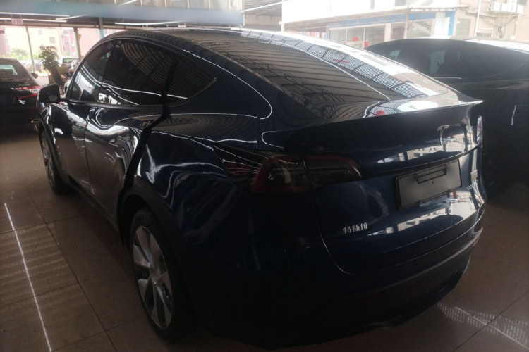 Tesla Model Y 2022 #5 Tesla Model Y 2022 car image #5