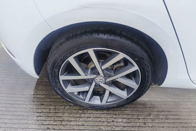 Volkswagen Golf 2020 car image #10