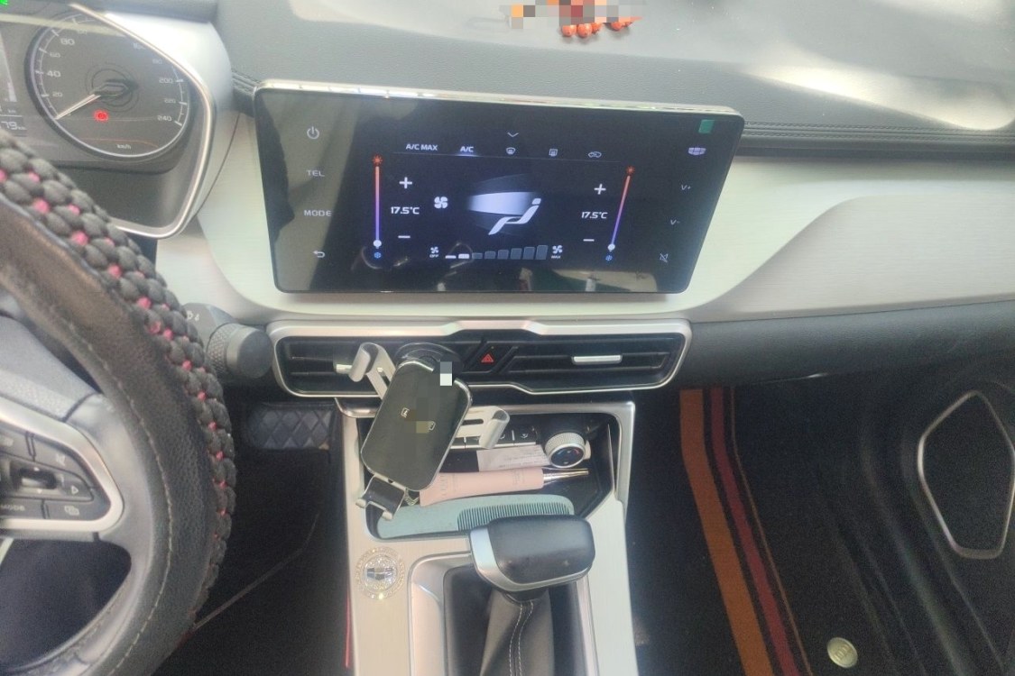 GEELY Coolray 2025 #26 GEELY Coolray 2025 car image #26