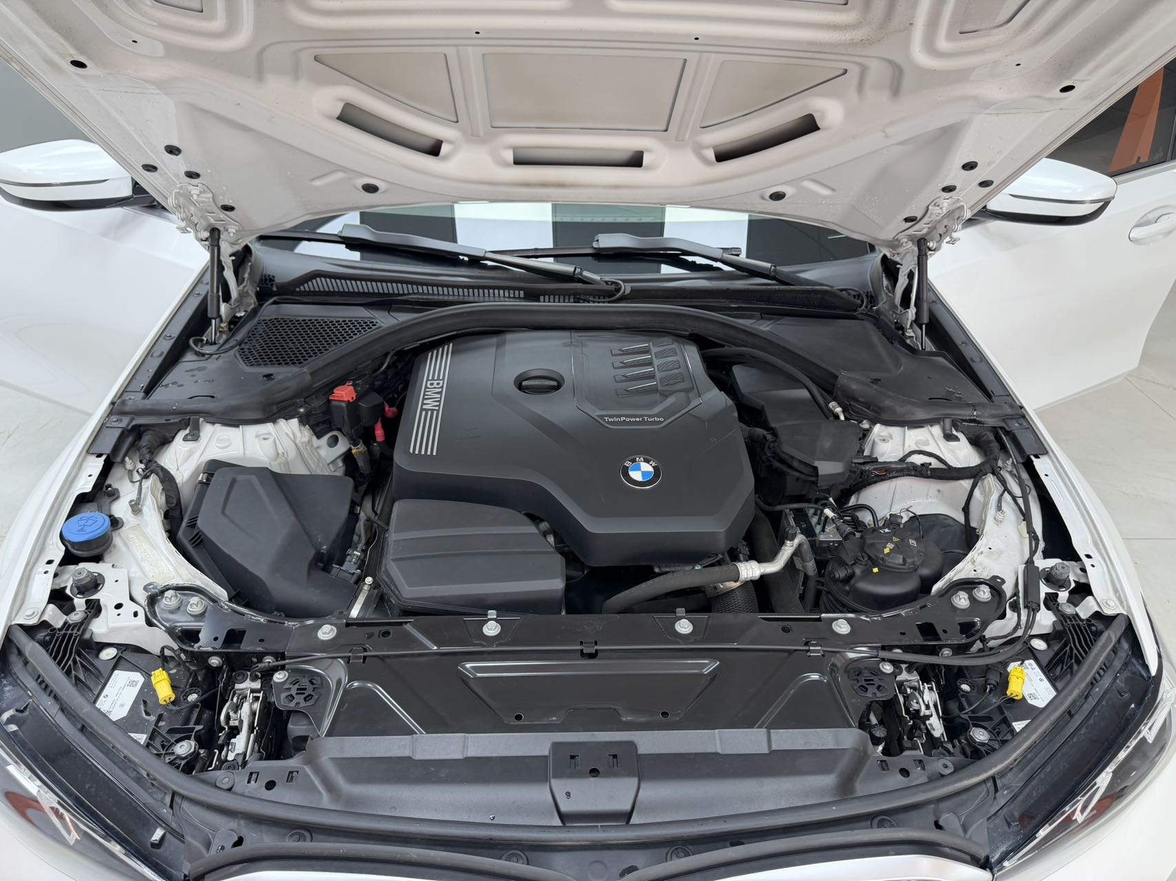 BMW 3 Series 2023 #14 BMW 3 Series 2023 car image #14