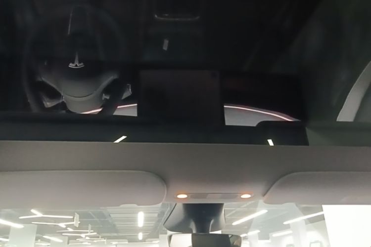 Tesla Model Y 2024 #18 Tesla Model Y 2024 car image #18
