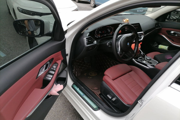 BMW 3 Series 2021 #9 BMW 3 Series 2021 car image #9