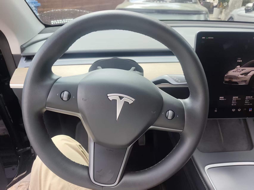 Tesla Model Y 2022 #6 Tesla Model Y 2022 car image #6