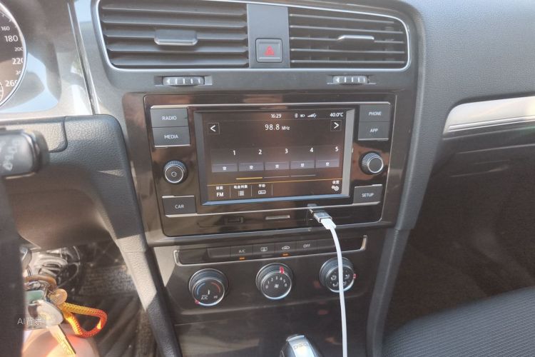 Volkswagen Golf 2018 #15 Volkswagen Golf 2018 car image #15