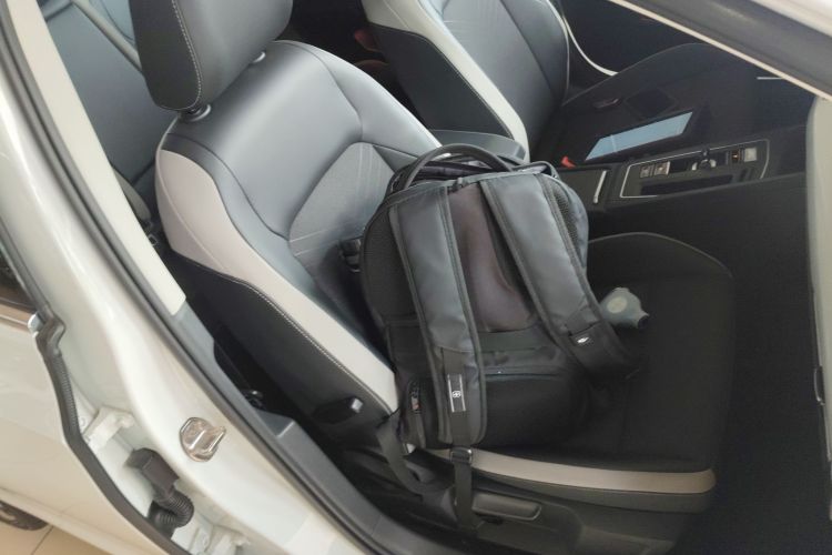 Volkswagen Golf 2022 imagen de coche #24