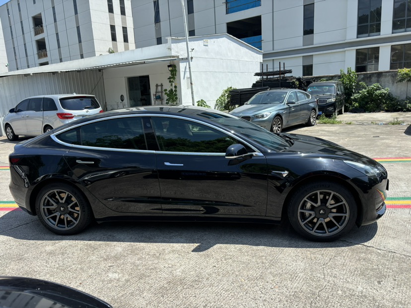 Tesla Model 3 2020 car image #4
