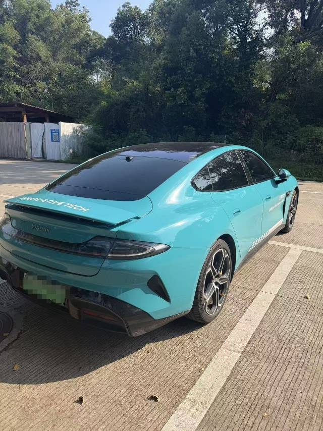 MI SU7 2024 car image #5
