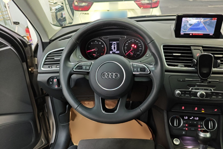 Audi Q3 2018 #15 Audi Q3 2018 car image #15