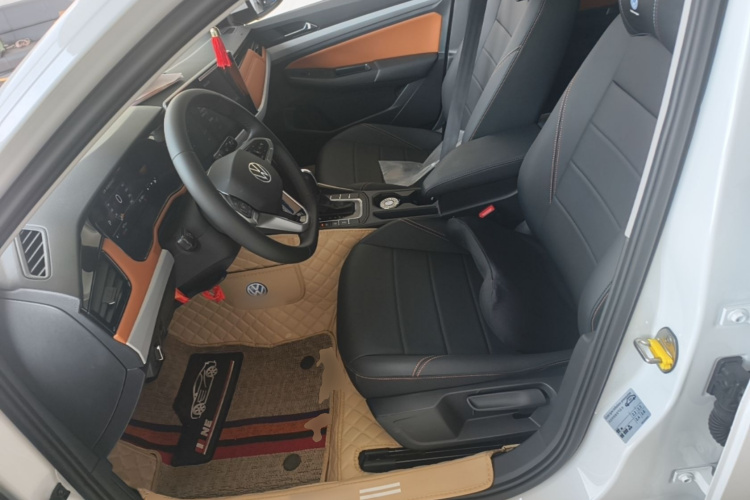 Volkswagen Bora 2025 car image #15