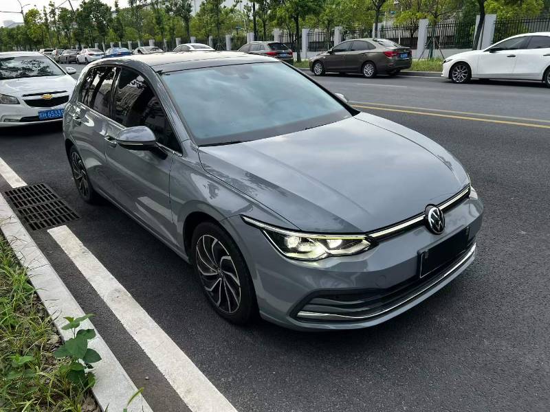 Volkswagen Golf 2022 #3 Volkswagen Golf 2022 صورة سيارة #3