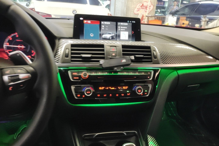 BMW 3 Series 2018 #10 BMW 3 Series 2018 car image #10