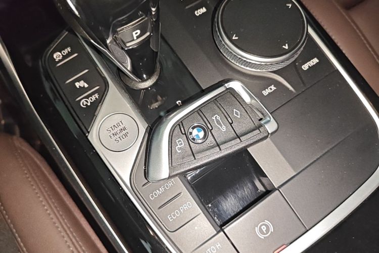 BMW 3 Series 2020 #9 BMW 3 Series 2020 imagem de carro #9