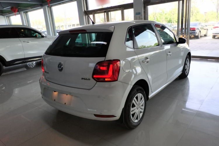 Volkswagen Polo 2018 car image #7