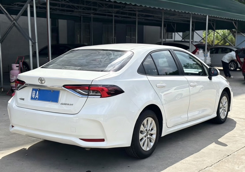 Toyota Corolla 2023 car image #10