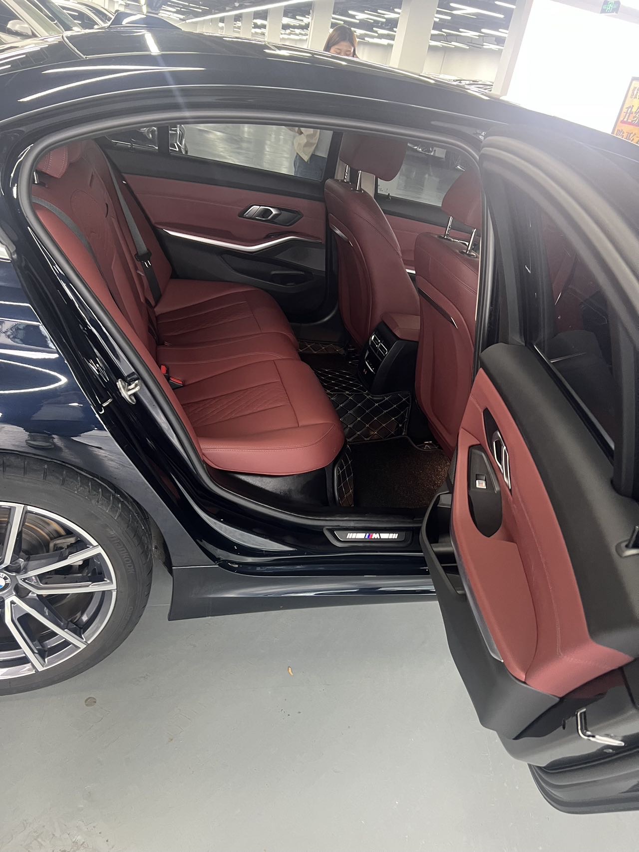 BMW 3 Series 2023 car image #9