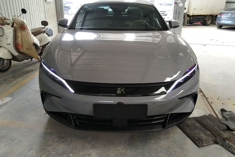 BYD Han 2025 car image #3