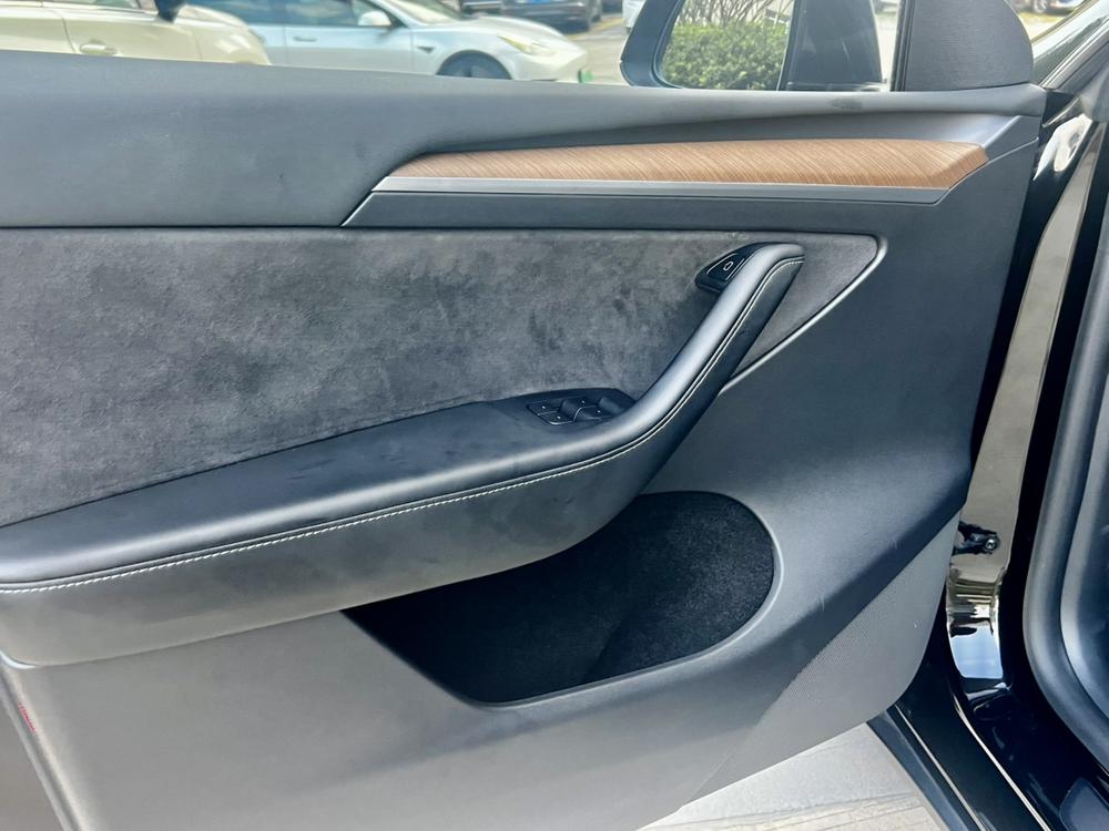 Tesla Model Y 2023 #22 Tesla Model Y 2023 car image #22