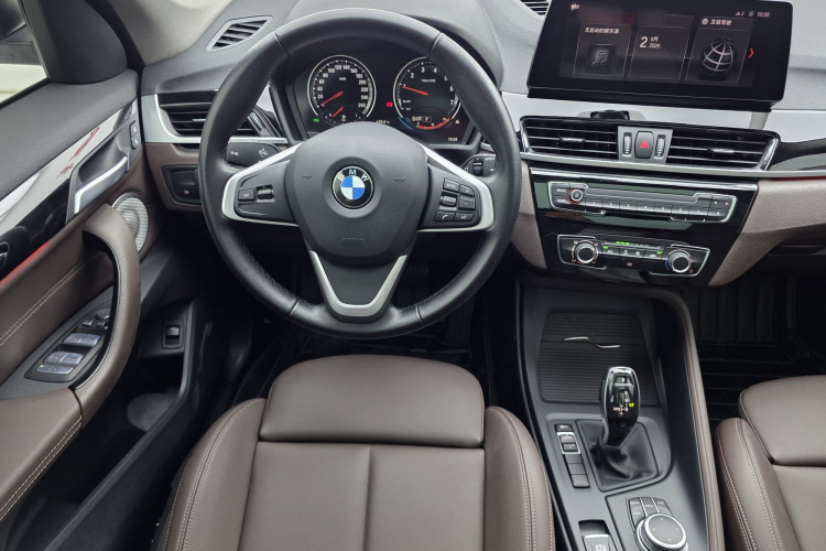 BMW X1 2022 car image #14